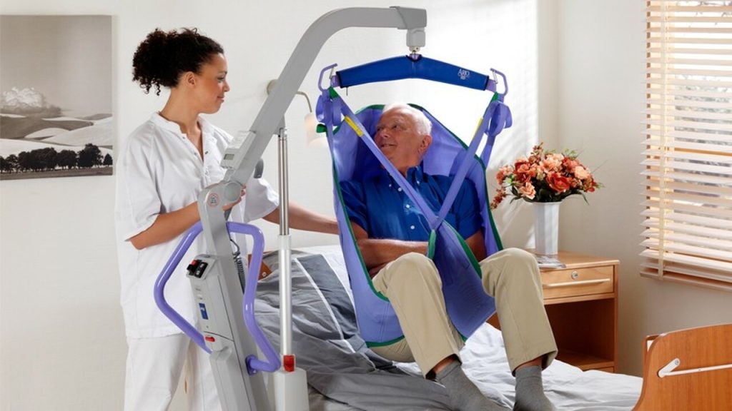 A Caregiver’s Guide to Patient Lifts